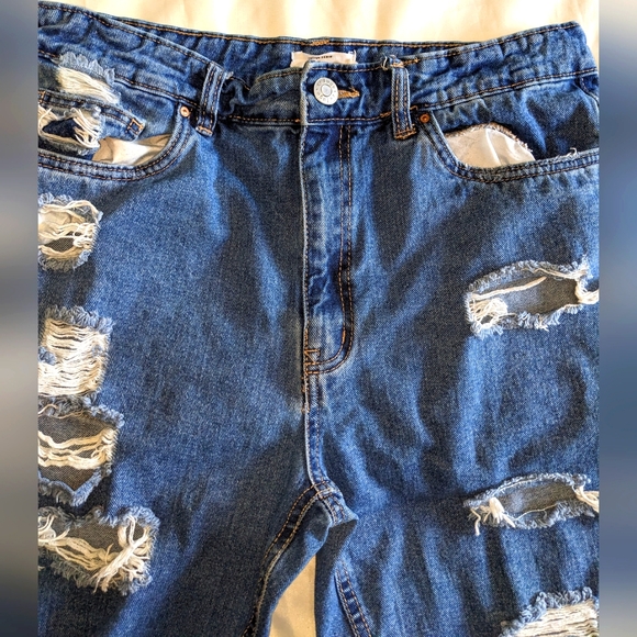 Refuge Denim MOM Distressed Jeans - Picture 8 of 16